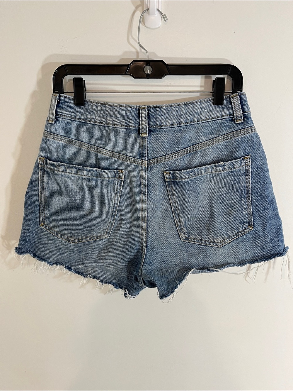 Bershka distressed shorts 8 - Picture 2 of 5